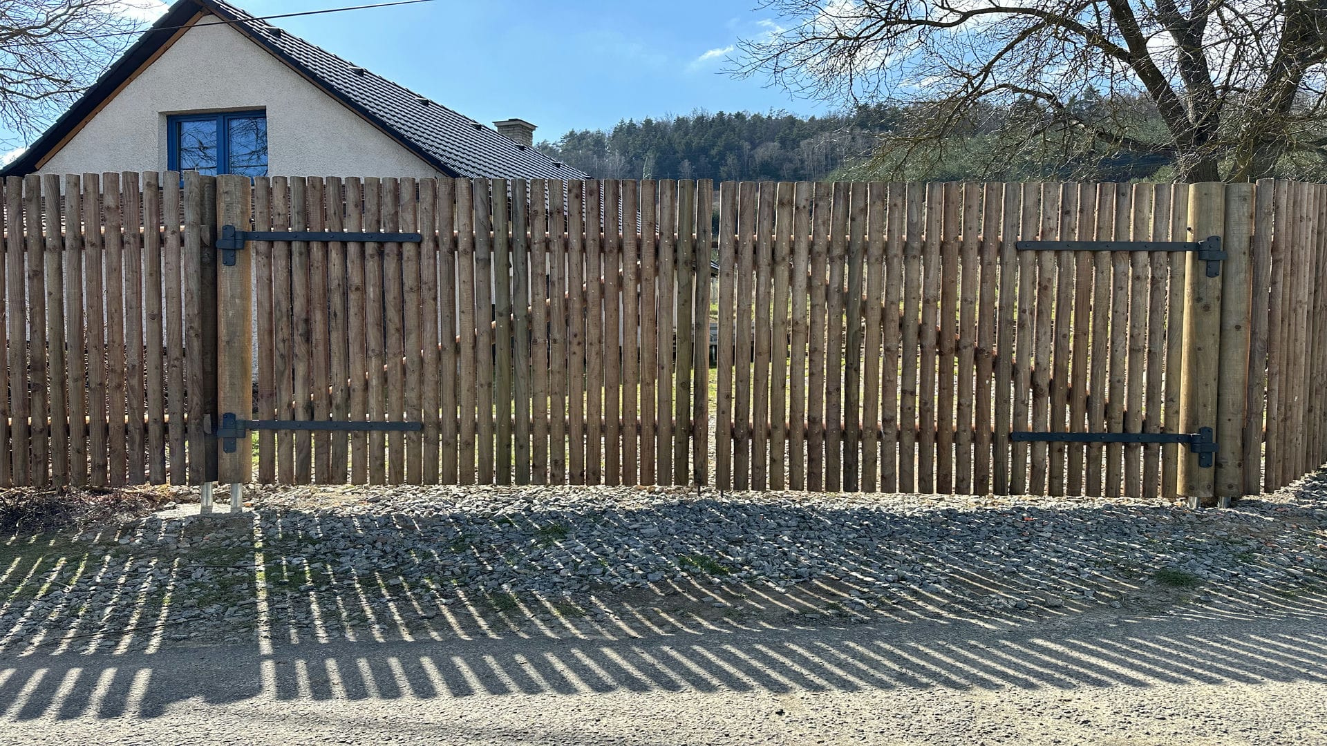 Obrázek 2 / Dřevěné ploty - strojně frézované   - realizace Ujčov 04-2023